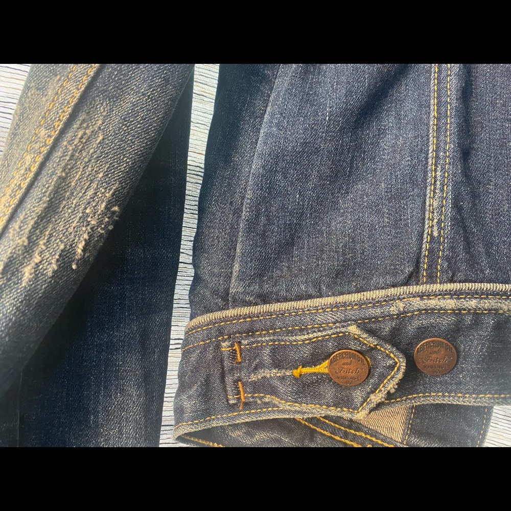 A&F Distressed Denim Jacket - Picture 5 of 8